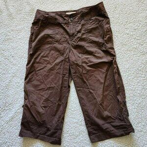 St John's Bay Y2k brown capris long shorts pants Size 8 Petite cotton spandex